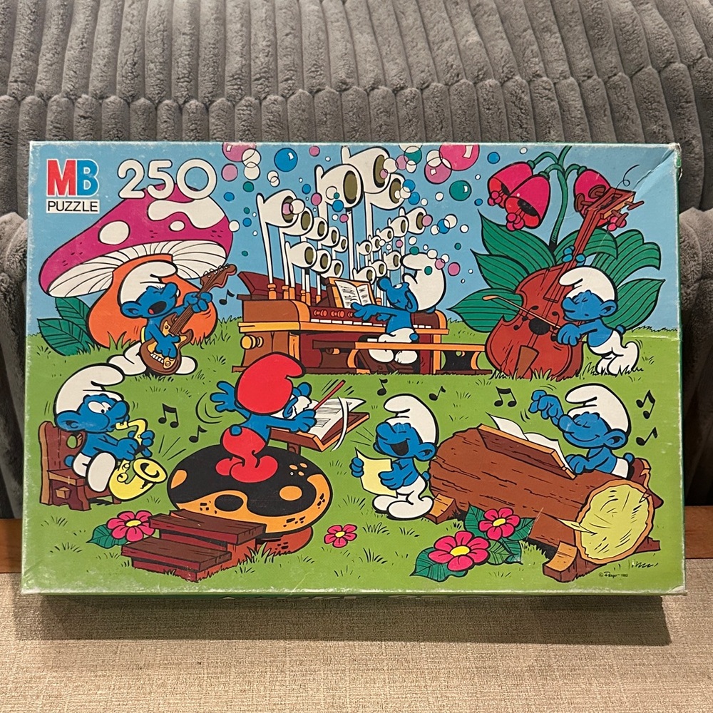 1982 vintage MB Smurfs Musical Scene Puzzle- Multicolor
